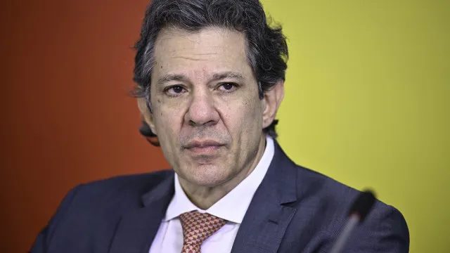 Haddad defende aplicação equitativa da lei independente de torcida