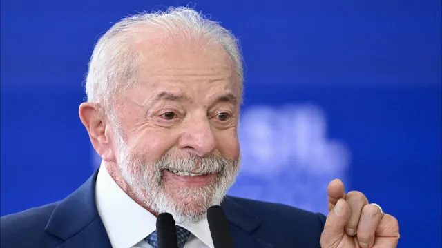 Lula pede saída de Jaques Wagner da liderança do governo
