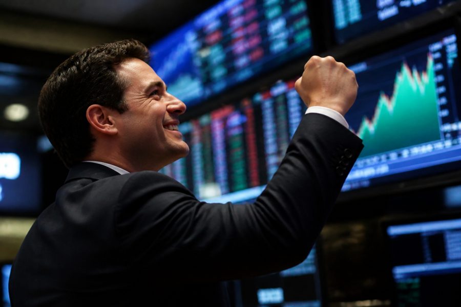 Bolsa Brasileira Fecha em Alta de Quase 3%, Maior Nível Desde Maio