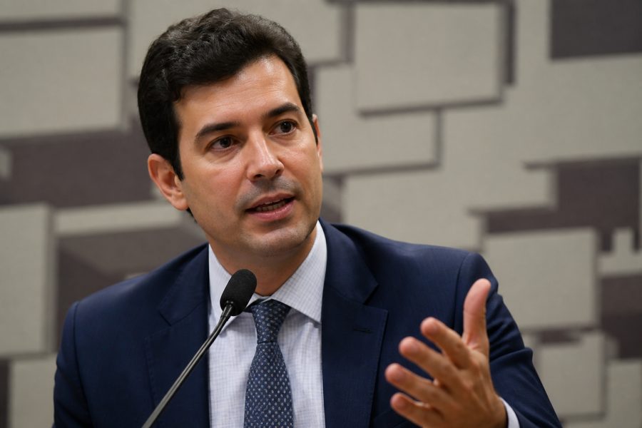 Brasil estuda medidas contra tarifas dos EUA, afirma ministro da Fazenda