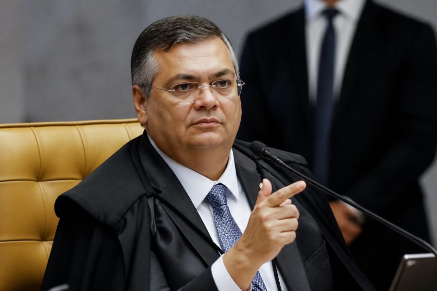 Ministro Flávio Dino ordena bloqueio de R$ 6,1 milhões de Eduardo Cunha