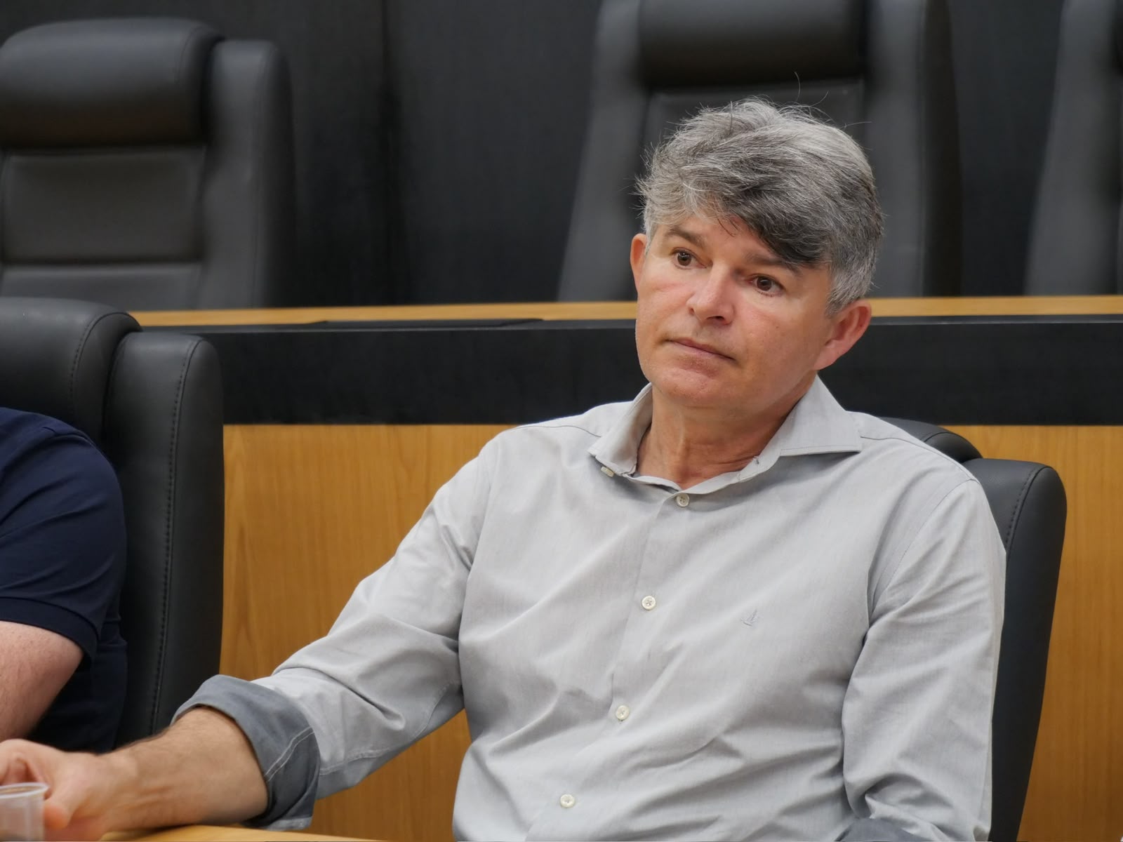 Entre o MDB e os prefeitos, ficamos com os prefeitos”, diz Zé Medeiros