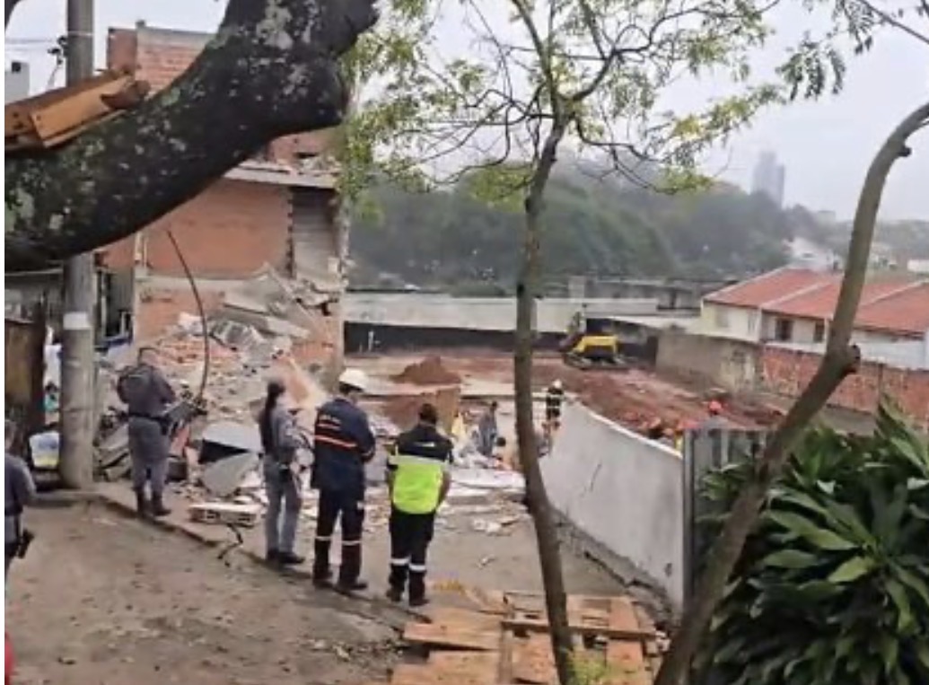 Desabamento de prédio deixa quatro vítimas em São Bernardo do Campo