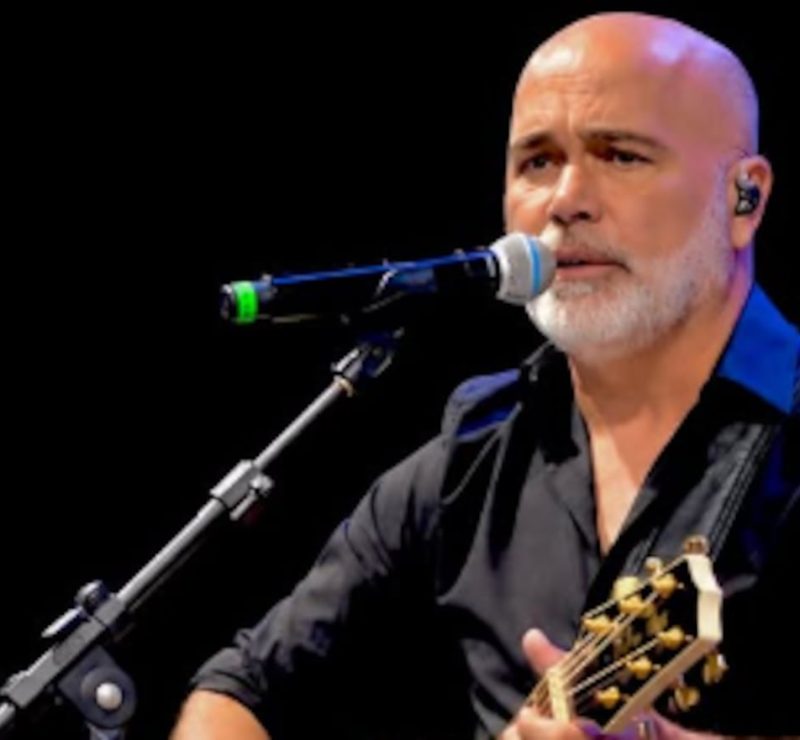 Aeronave do cantor Rick, da dupla com Renner, desaparece do radar; FAB inicia buscas